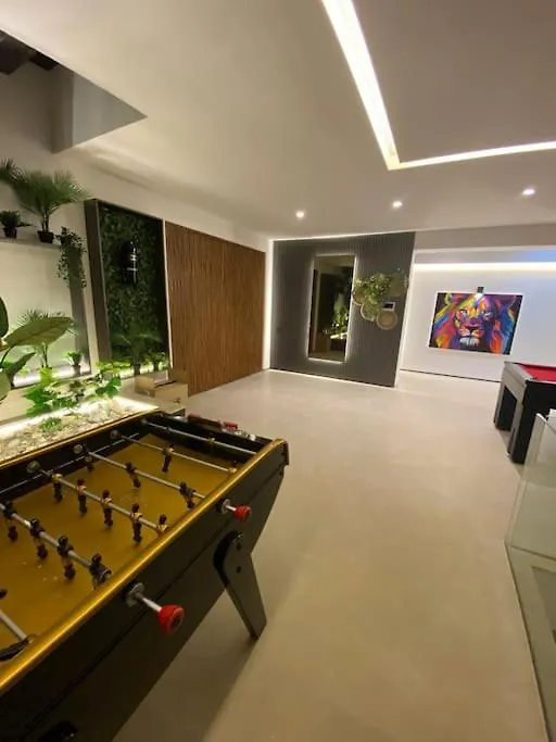Magnifique Villa Sur Front De Golf Amelkis Marakeş 0*,  Fas