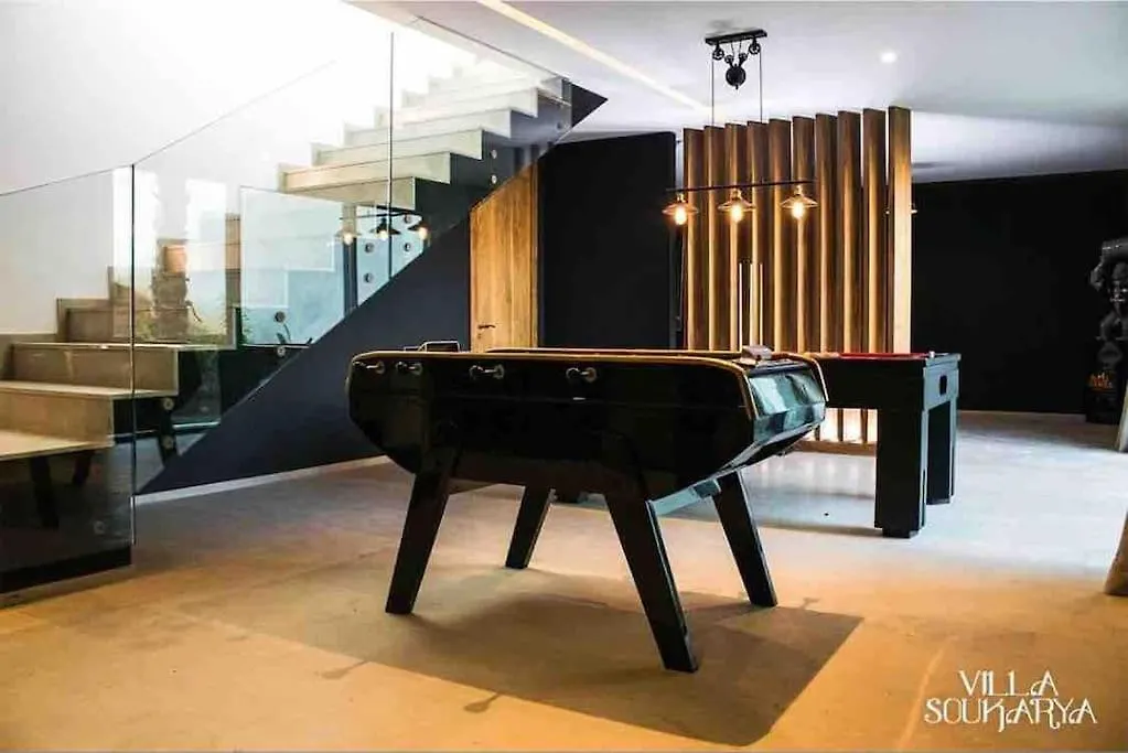 Magnifique Villa Sur Front De Golf Amelkis Marakeş